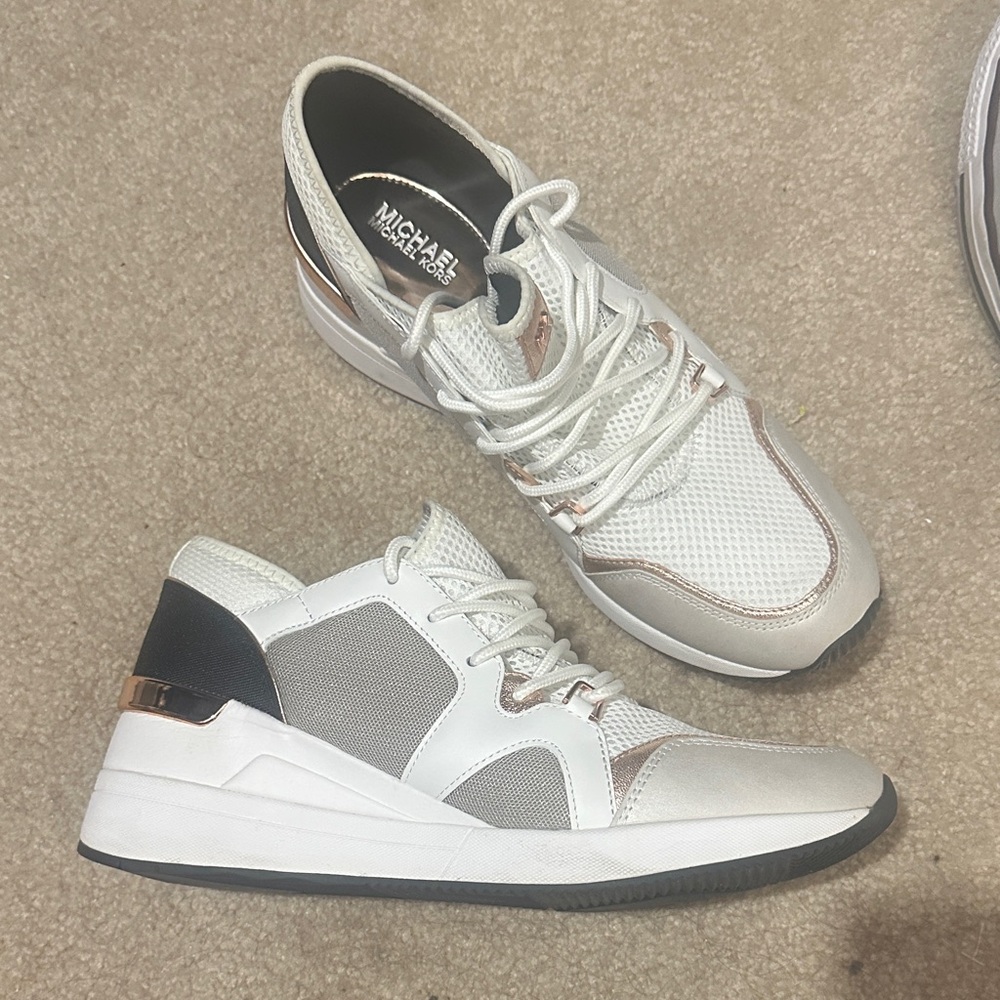 Michael Michael Kors LIV Trainers White & Rose Gold Women’s Athletic Sneakers